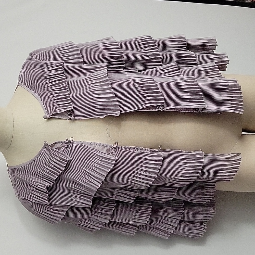 Red Valentino Tiered and Pleated Top Light Lavender Size Small EUC - Picture 2 of 9
